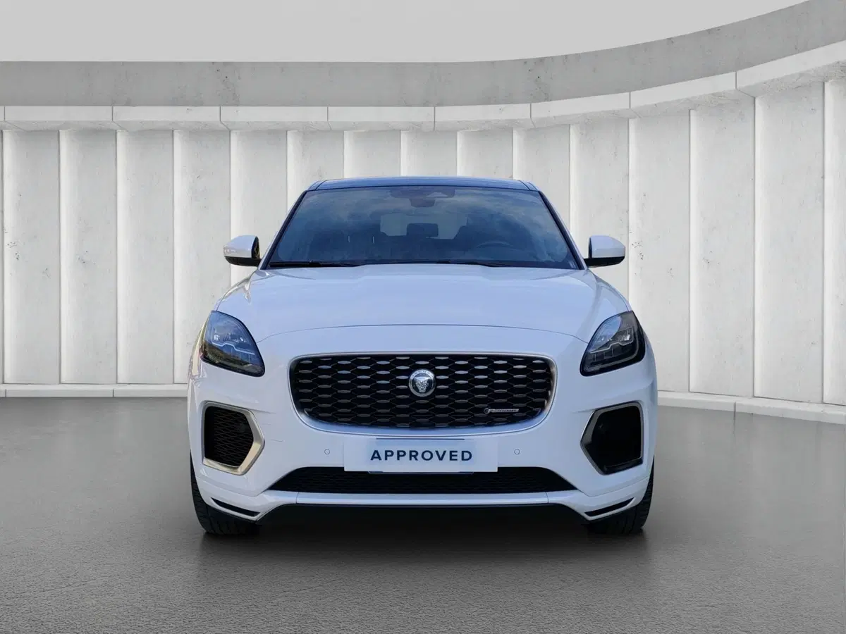 Jaguar E-Pace usata a Milano (8)