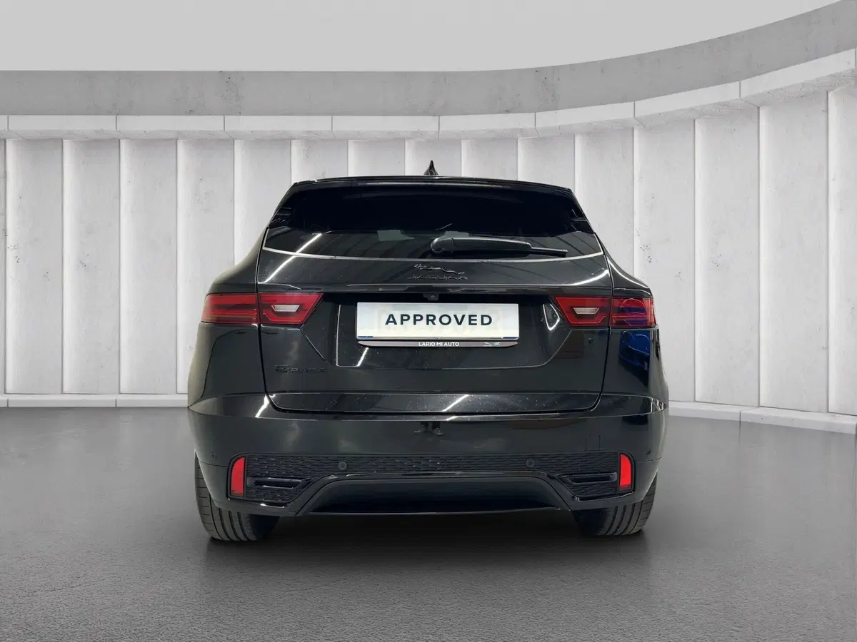 Jaguar E-Pace usata a Milano (7)