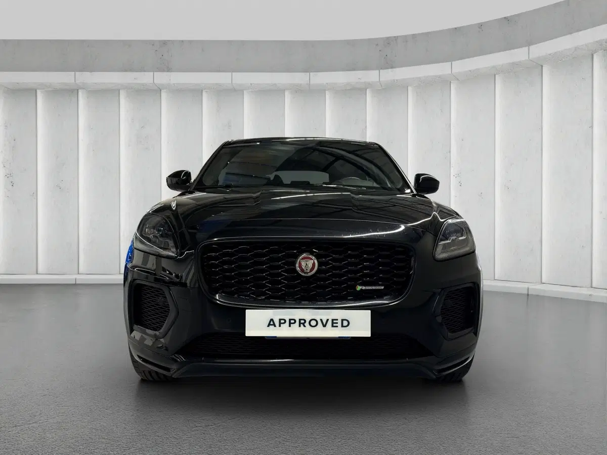 Jaguar E-Pace usata a Milano (8)