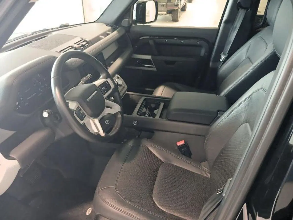 Land Rover Defender usata a Venezia (11)