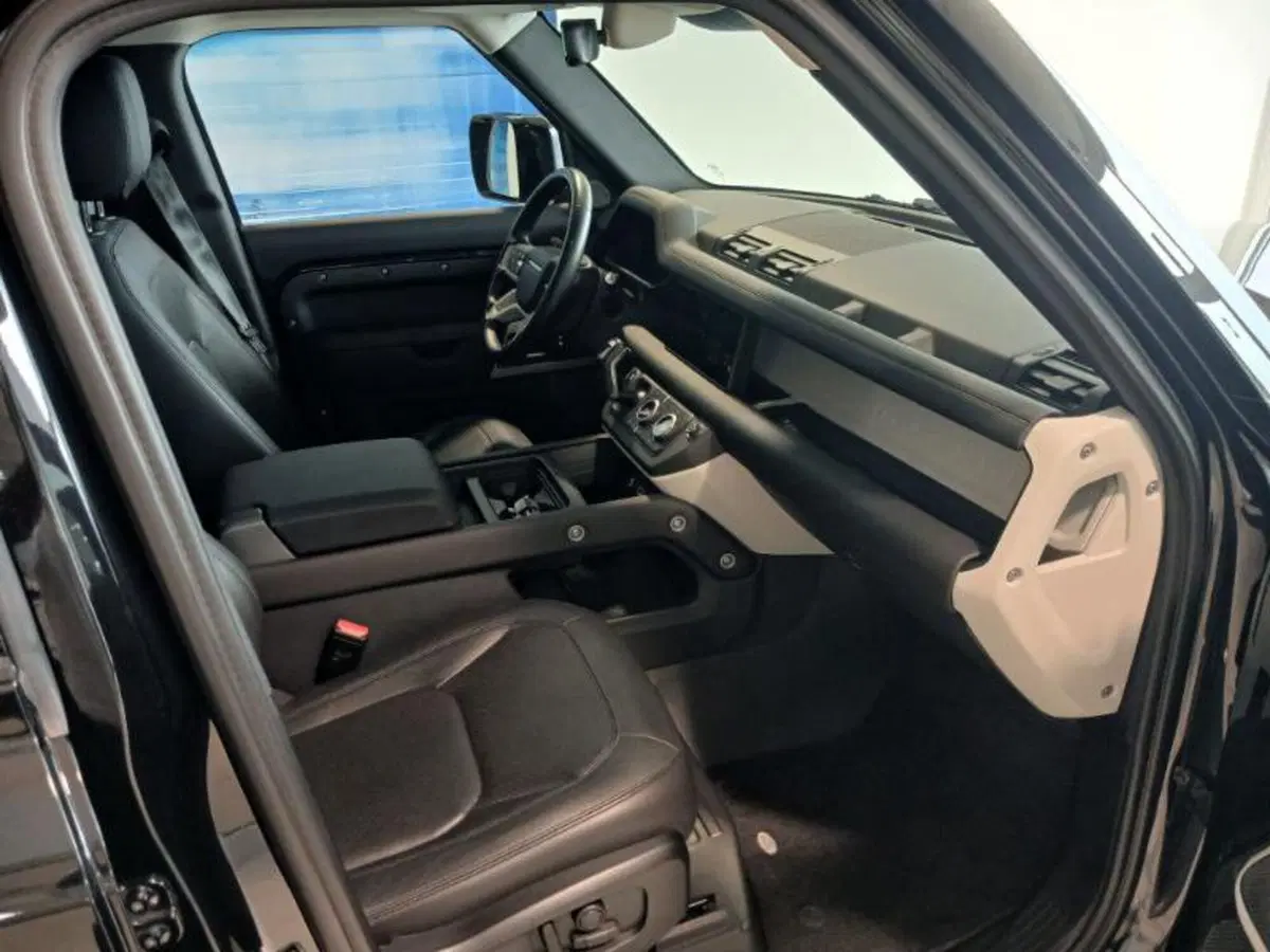 Land Rover Defender usata a Venezia (14)