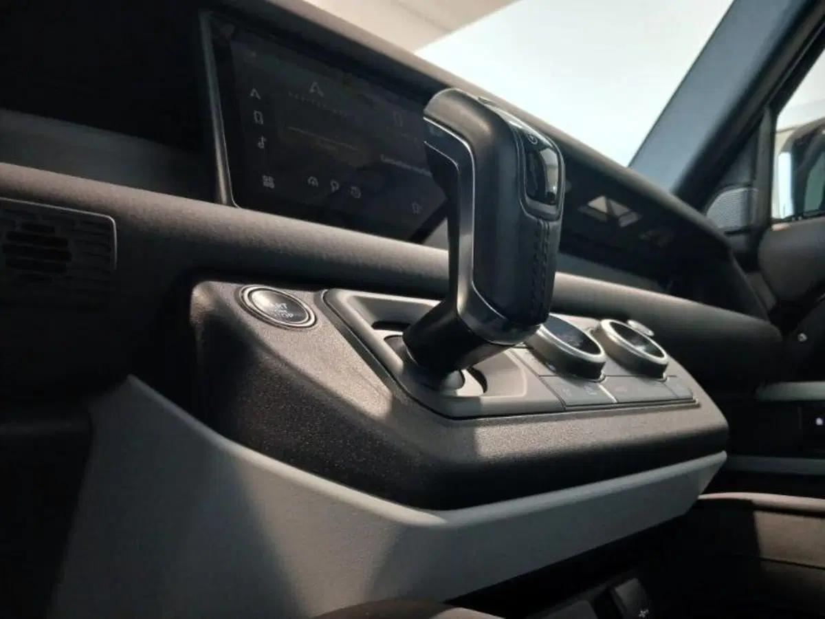 Land Rover Defender usata a Venezia (15)