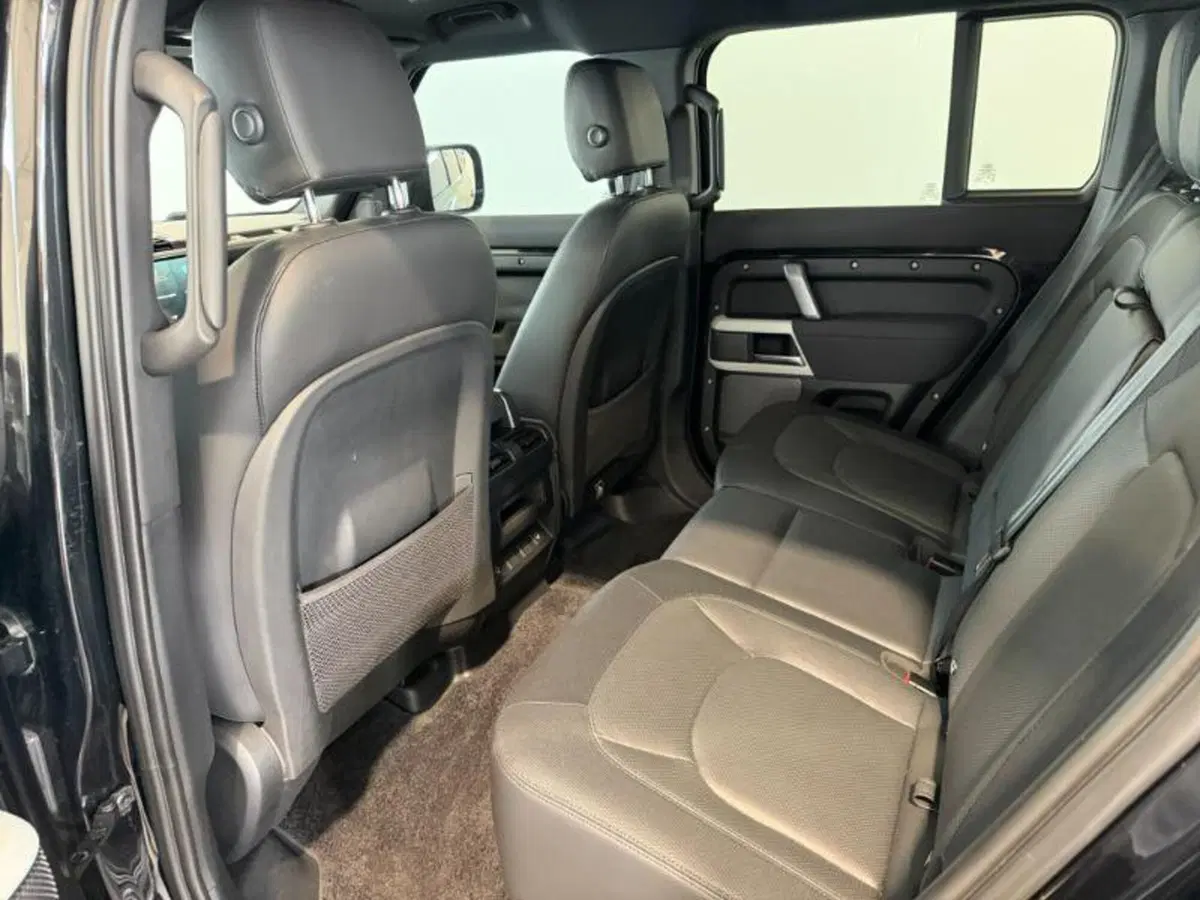 Land Rover Defender usata a Venezia (13)