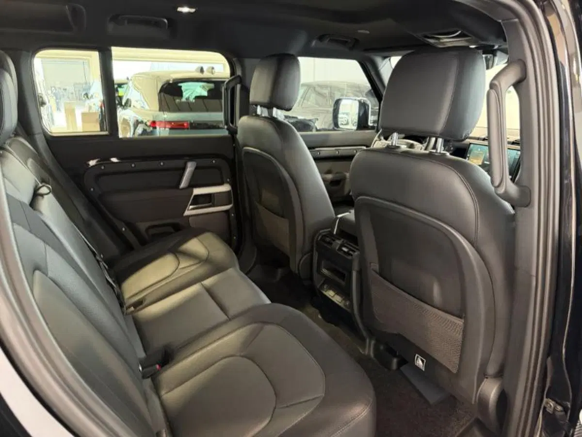 Land Rover Defender usata a Venezia (14)