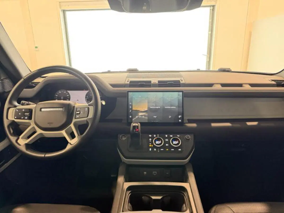 Land Rover Defender usata a Venezia (16)