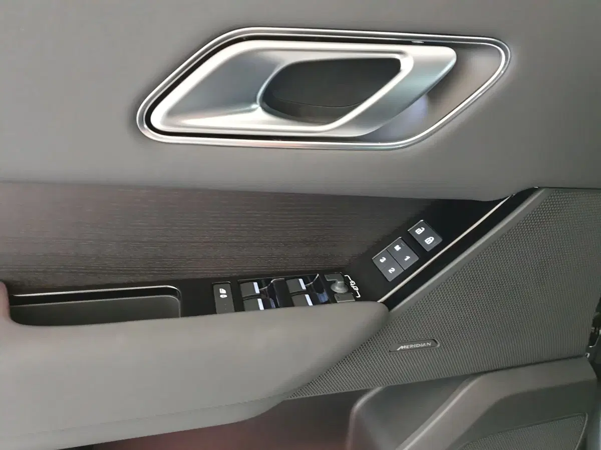 Land Rover Range Rover Velar usata a Monza e Brianza (17)