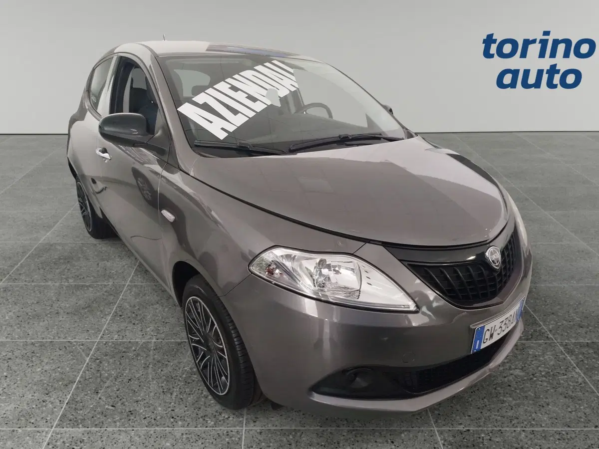 Lancia Ypsilon usata a Cuneo