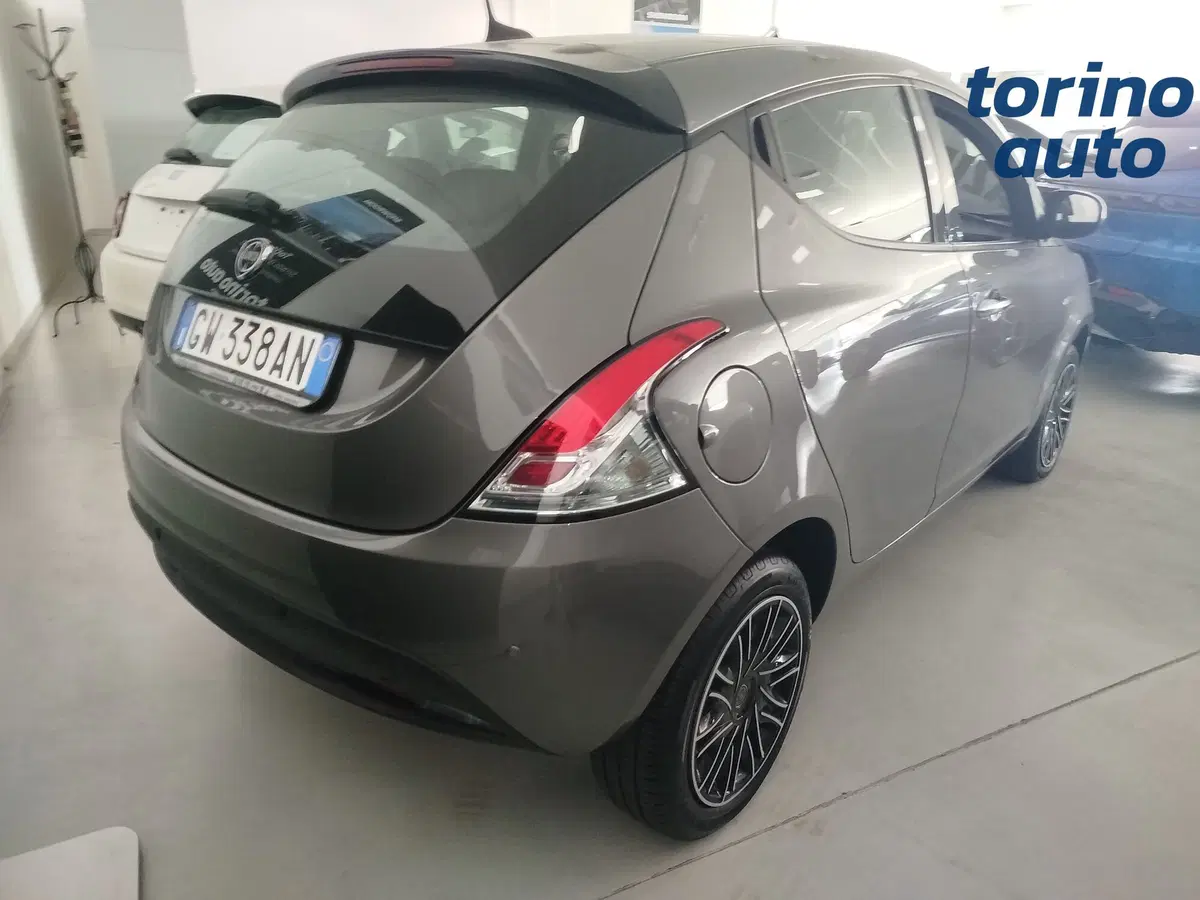 Lancia Ypsilon usata a Cuneo (3)