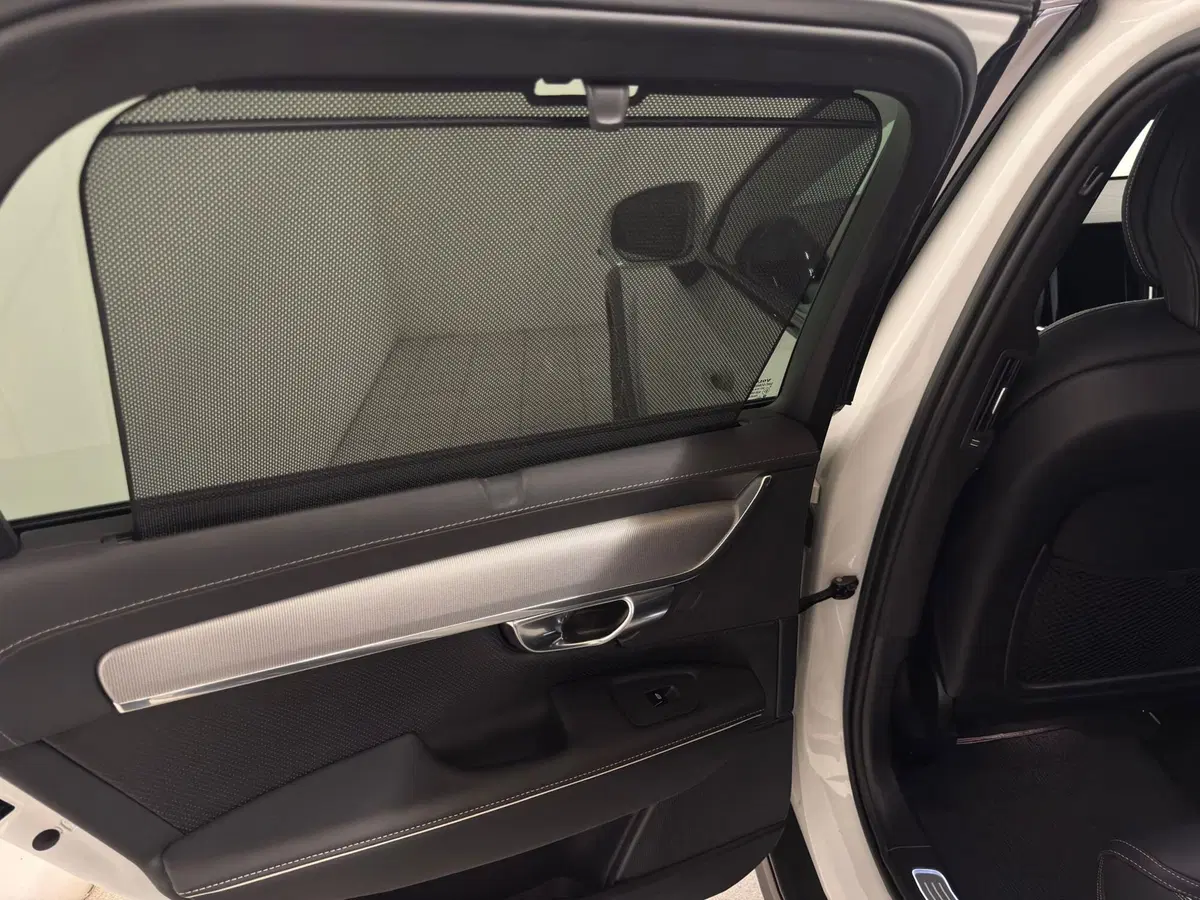 Volvo V90 Cross Country usata a Novara (14)