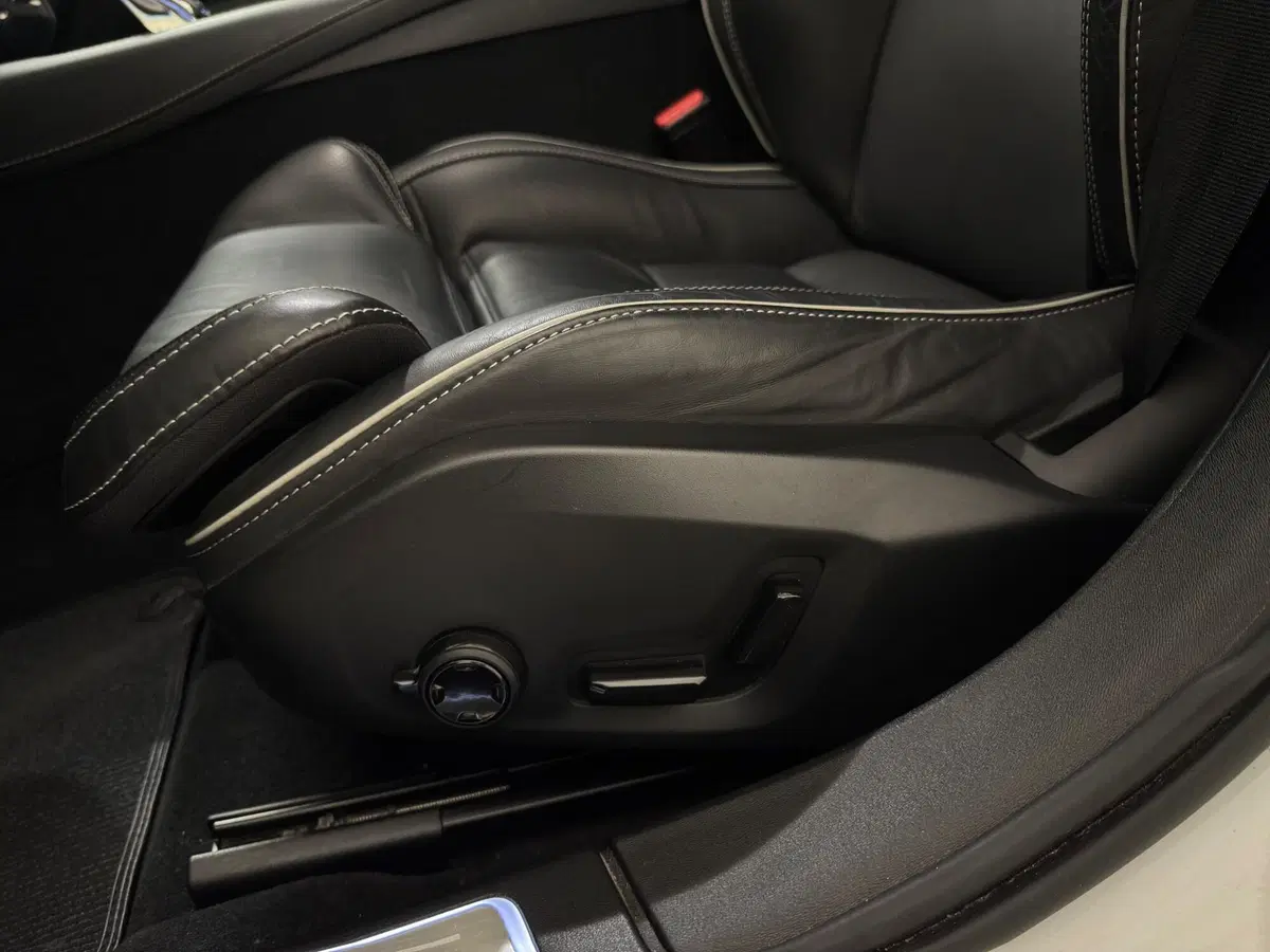 Volvo V90 Cross Country usata a Novara (16)