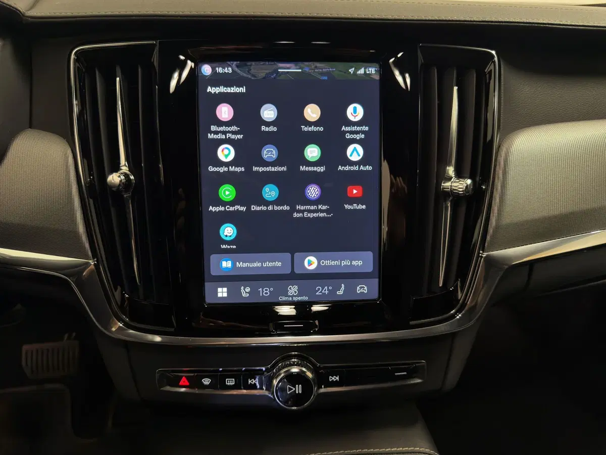 Volvo V90 Cross Country usata a Novara (17)
