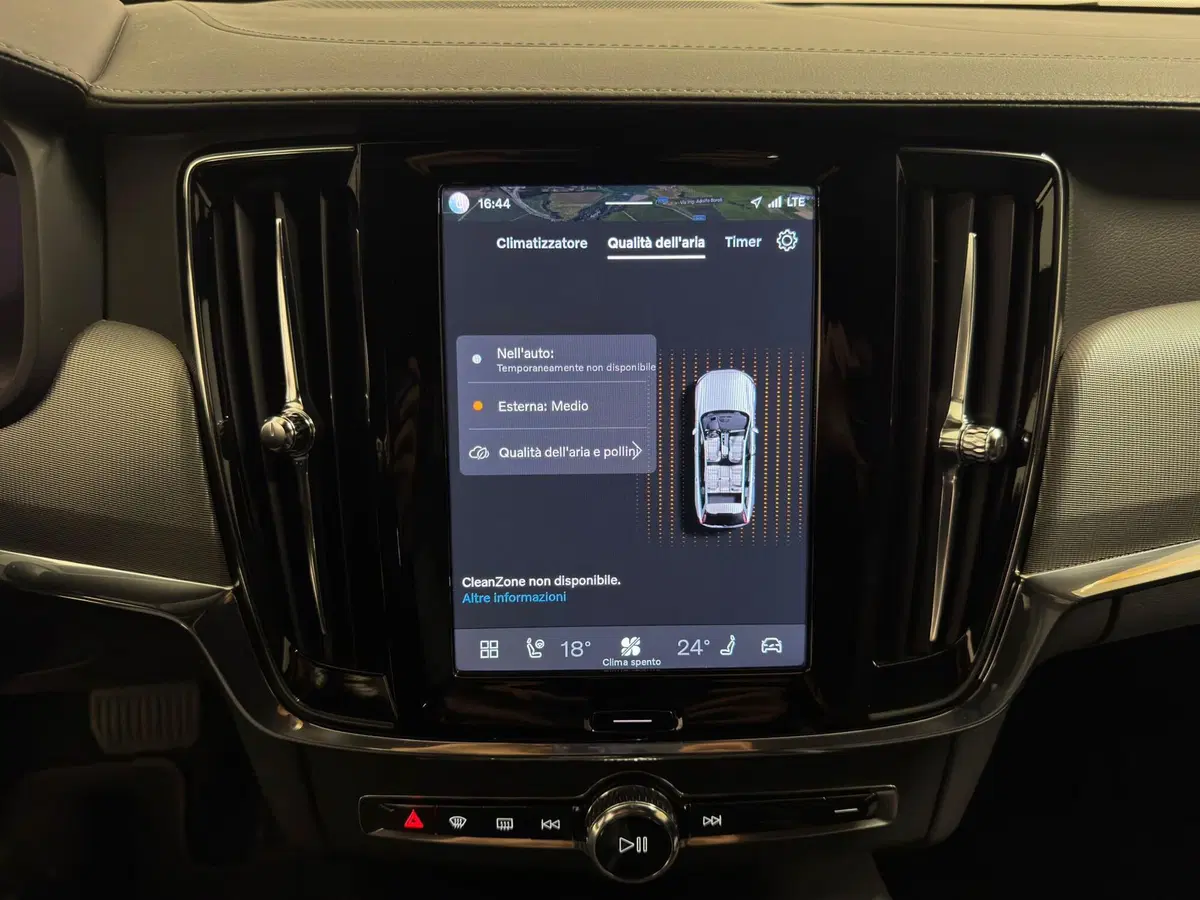 Volvo V90 Cross Country usata a Novara (20)