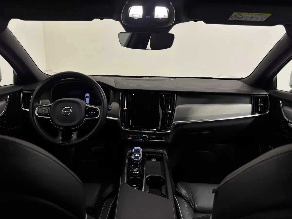 Volvo V90 Cross Country usata a Novara (4)