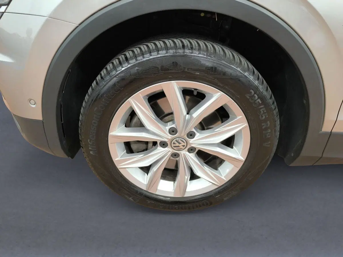 Volkswagen Tiguan usata a Udine (7)