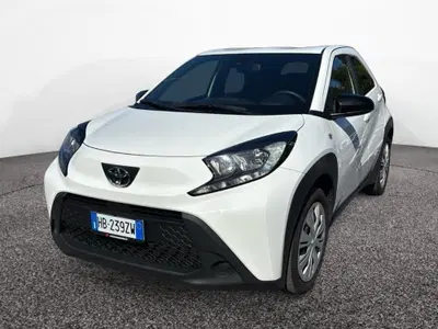 Toyota Aygo X 1.0 Active 72cv s-cvt del 2025 usata a Latina
