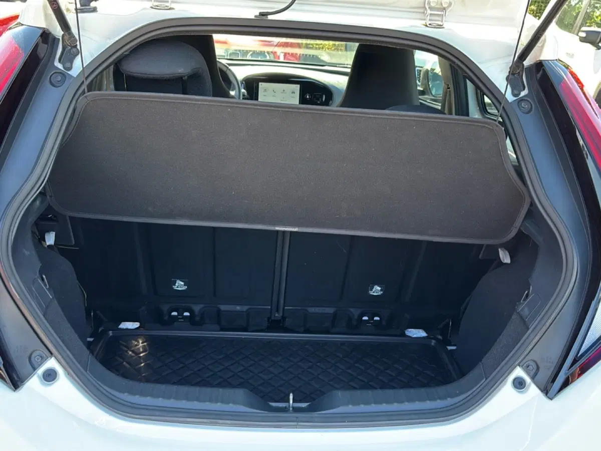 Toyota Aygo X usata a Latina (10)