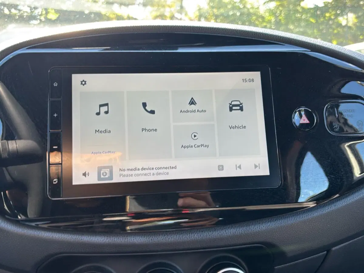 Toyota Aygo X usata a Latina (16)