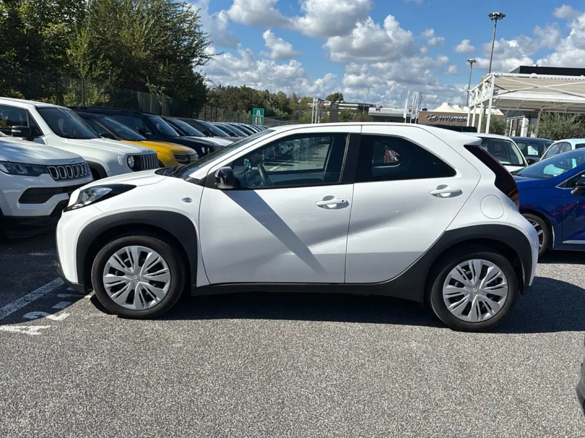 Toyota Aygo X usata a Latina (7)