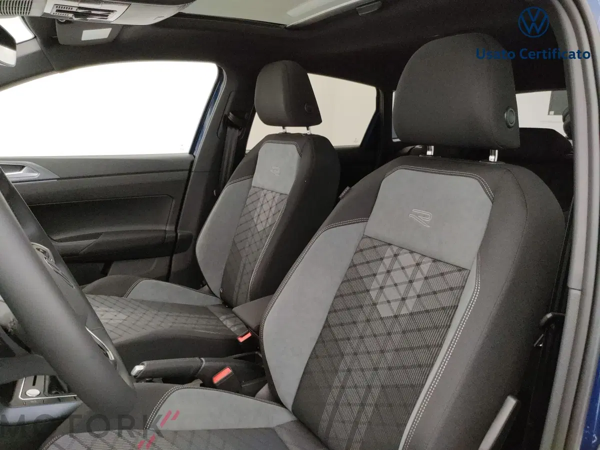 Volkswagen Taigo nuova a Varese (11)