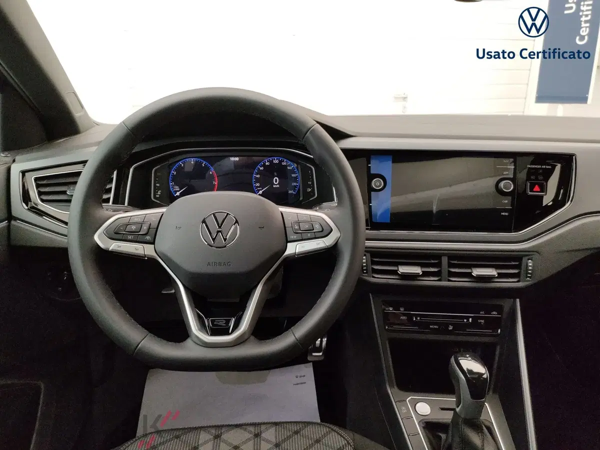 Volkswagen Taigo nuova a Varese (12)