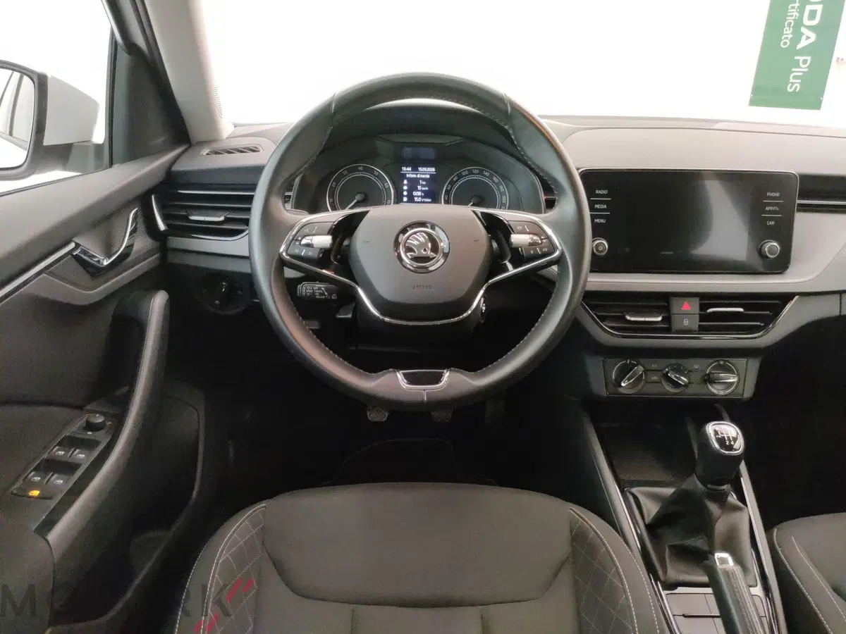 Skoda Kamiq usata a Varese (12)
