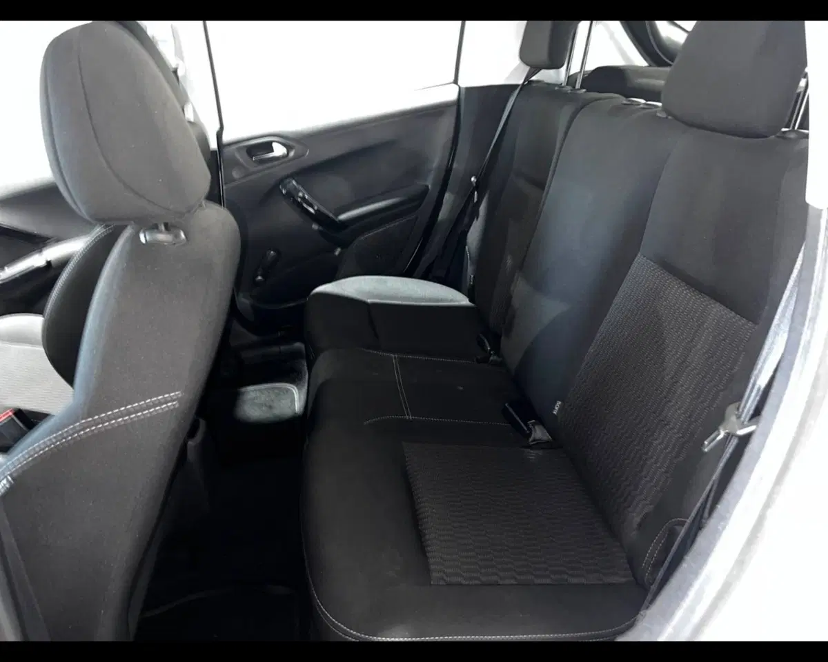 Peugeot 208 usata a Alessandria (17)