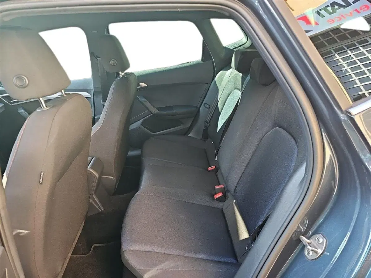 SEAT Arona usata a Lecco (12)
