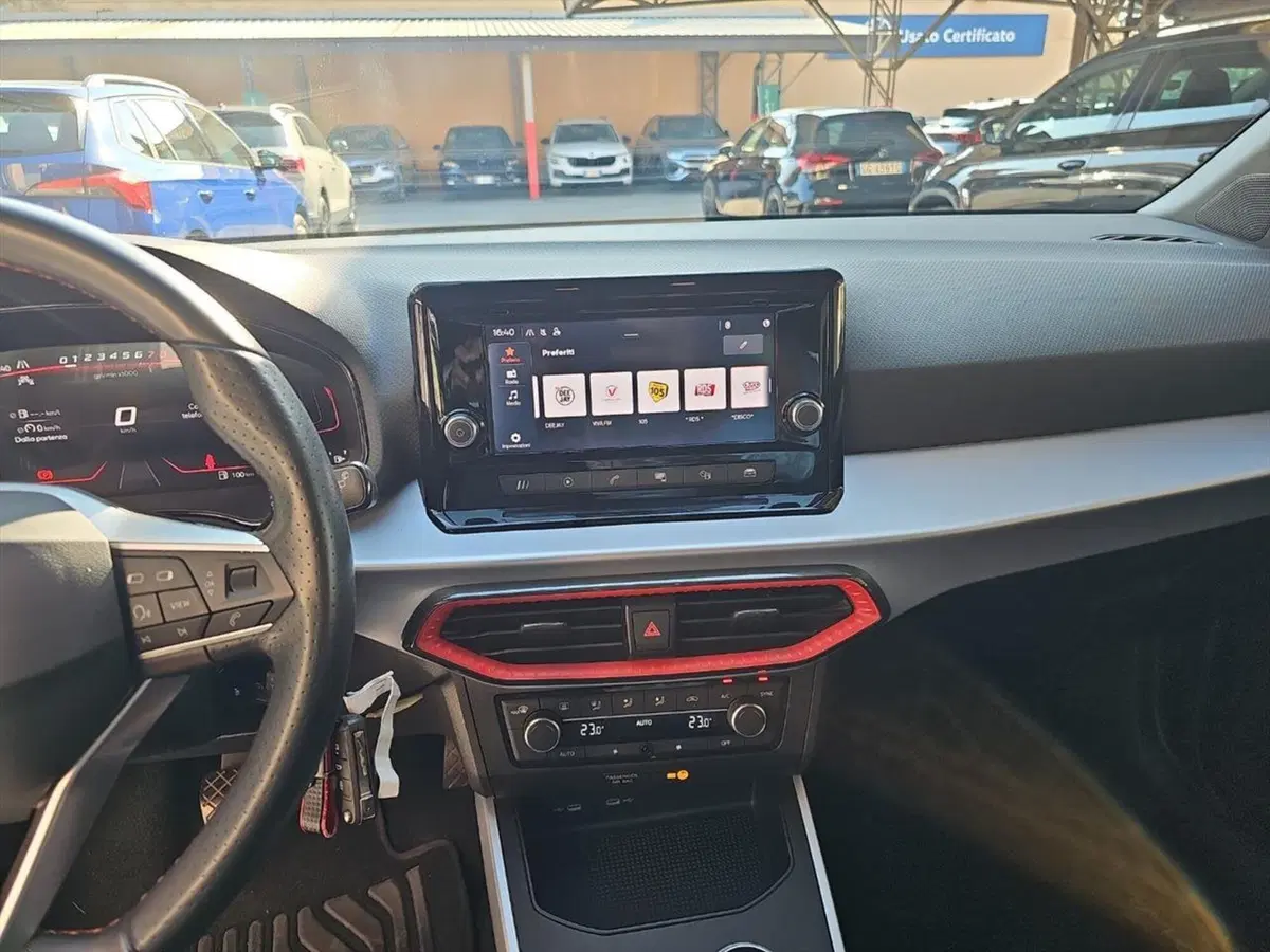 SEAT Arona usata a Lecco (13)