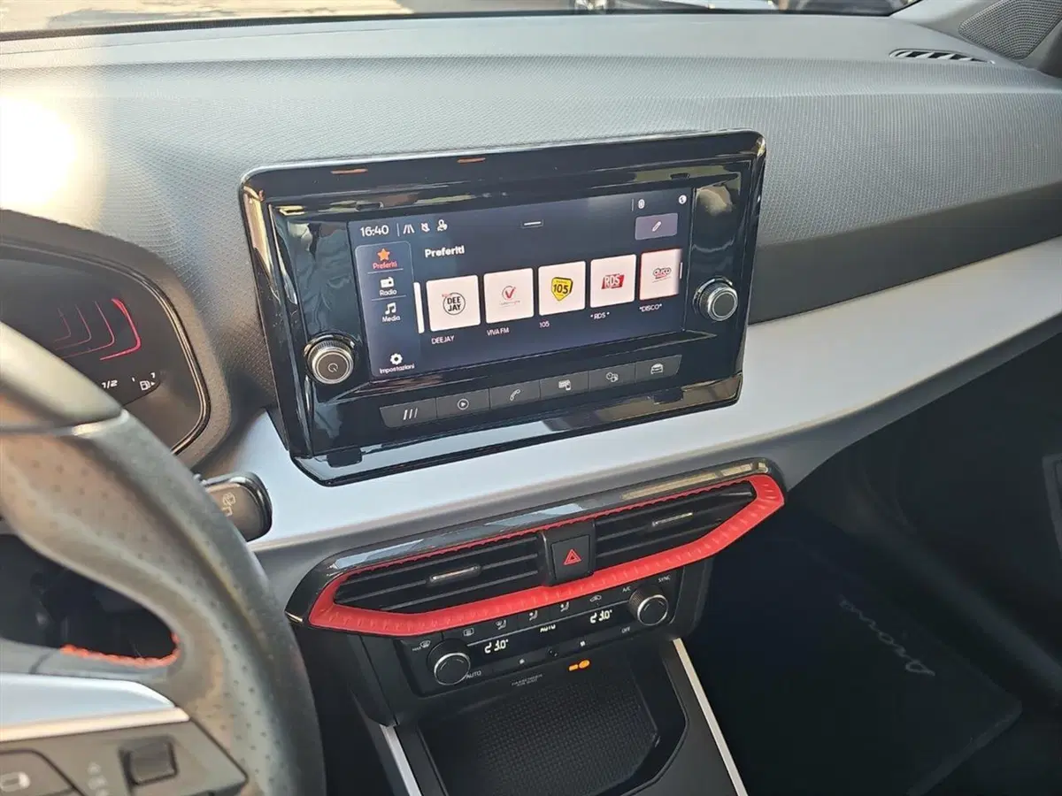 SEAT Arona usata a Lecco (14)
