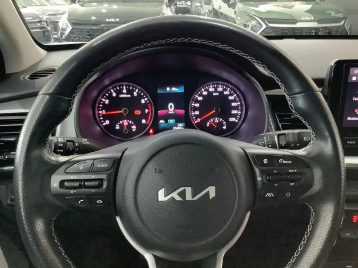 Kia Stonic usata a Catania (18)