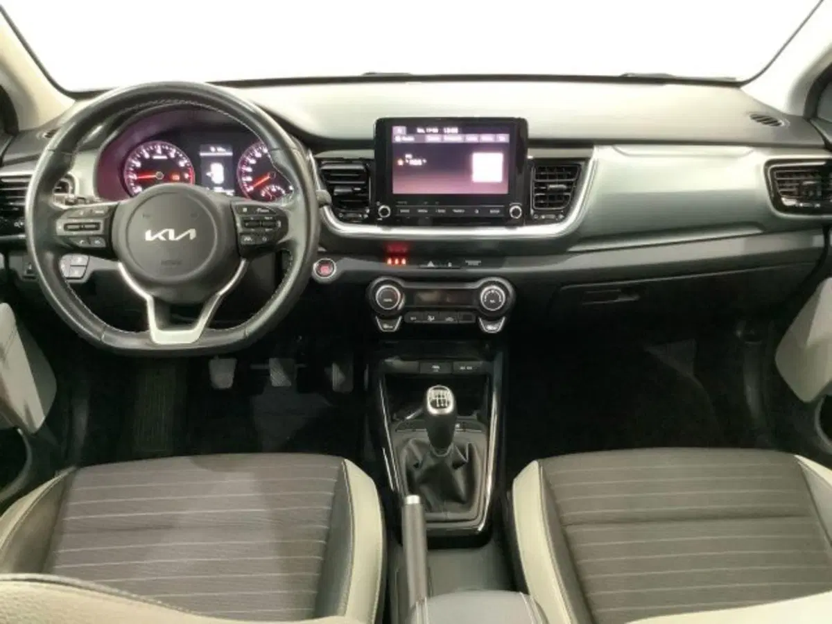 Kia Stonic usata a Catania (7)