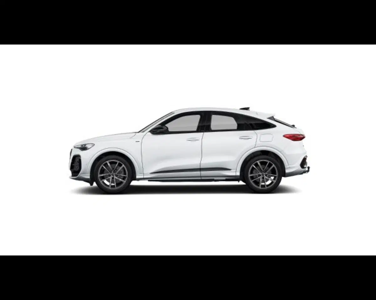 Audi Q5 Sportback nuova a Treviso (6)