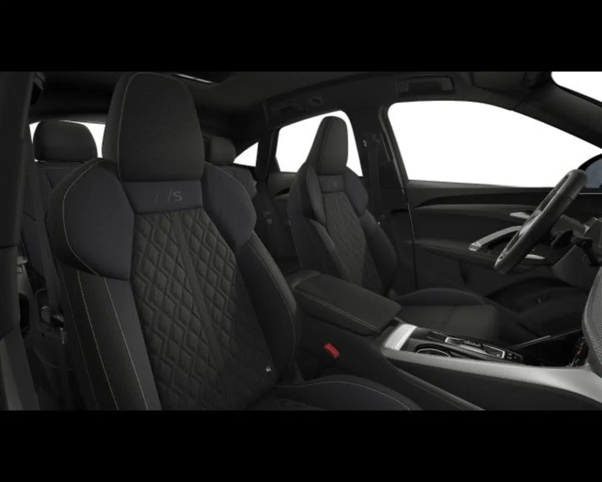 Audi Q5 Sportback nuova a Treviso (7)