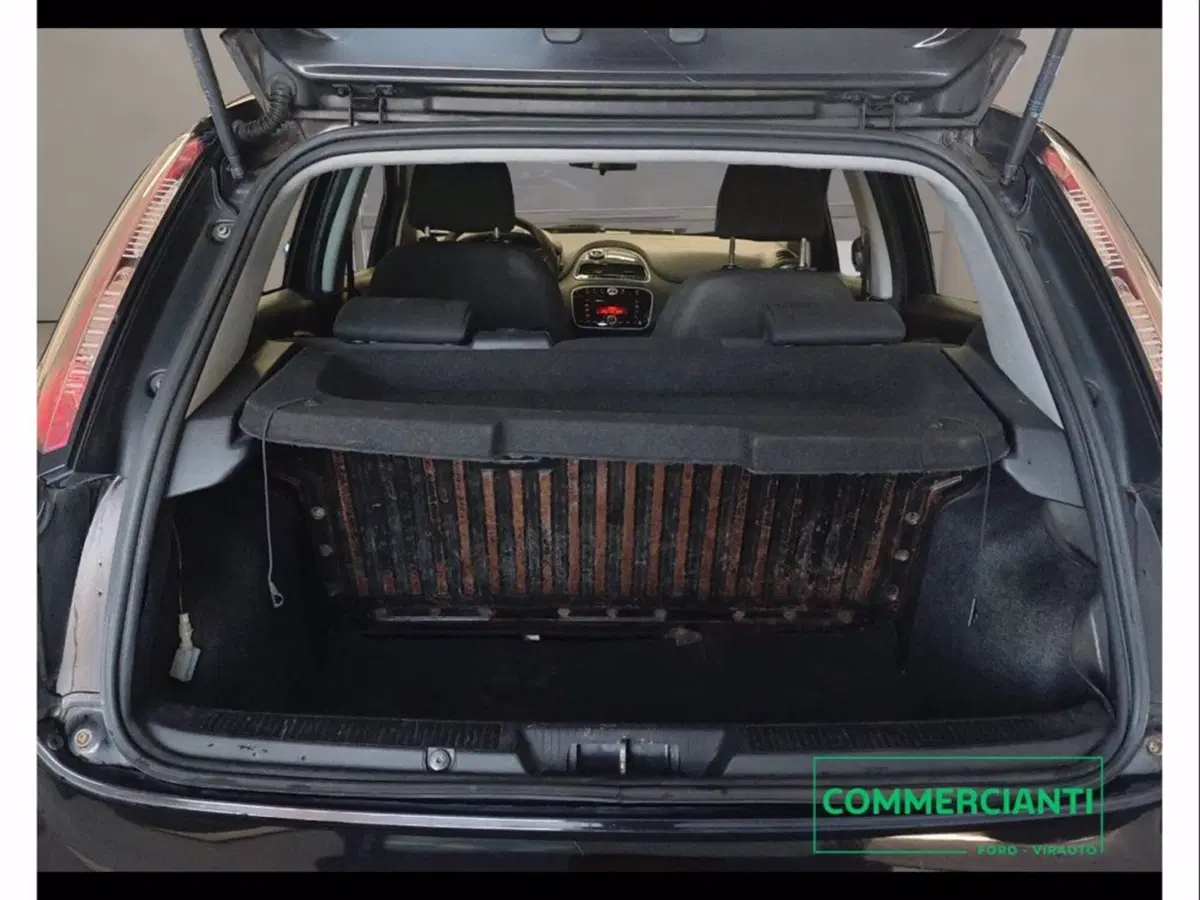 Fiat Punto Evo usata a Catania (12)