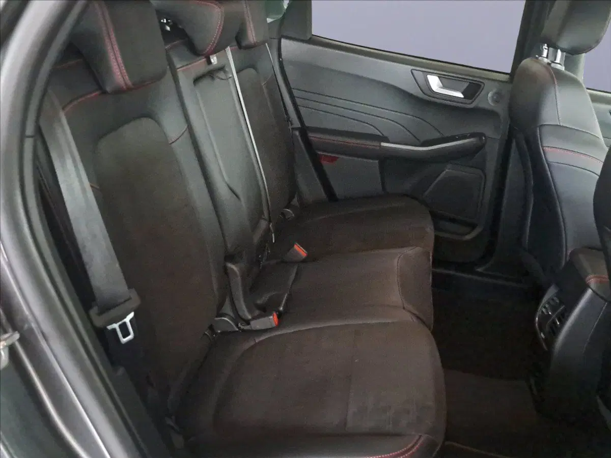 Ford Kuga usata a Milano (13)