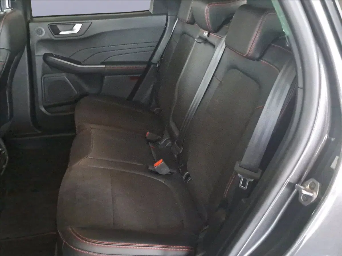 Ford Kuga usata a Milano (14)