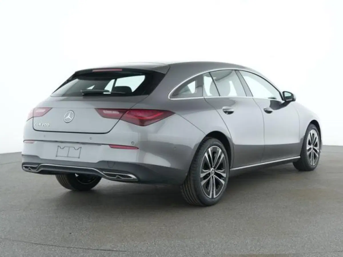 Mercedes-Benz CLA Shooting Brake usata a Milano (2)