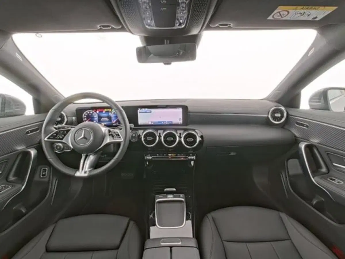 Mercedes-Benz CLA Shooting Brake usata a Milano (7)