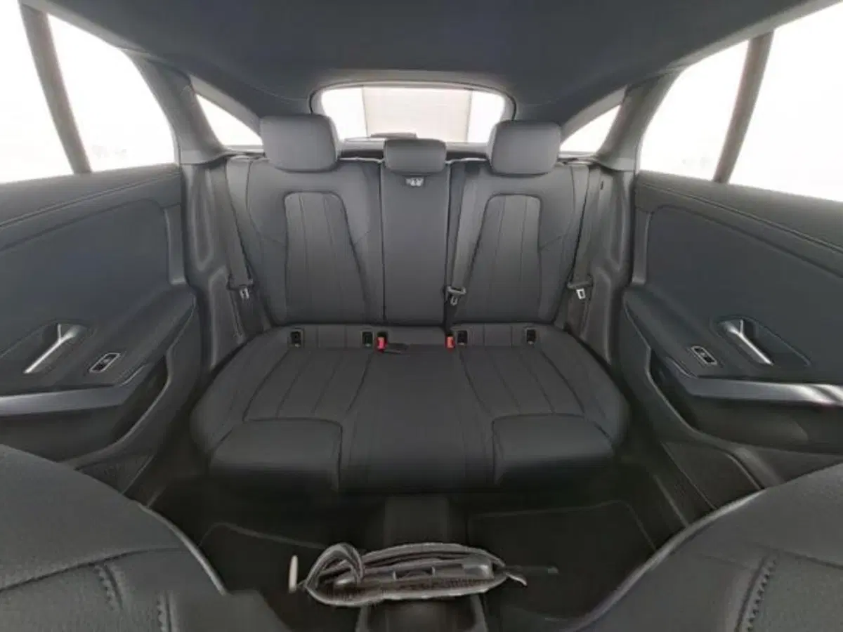 Mercedes-Benz CLA Shooting Brake usata a Milano (8)