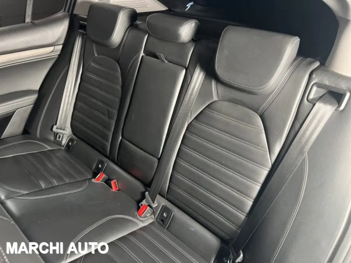 Alfa Romeo Stelvio usata a Perugia (11)