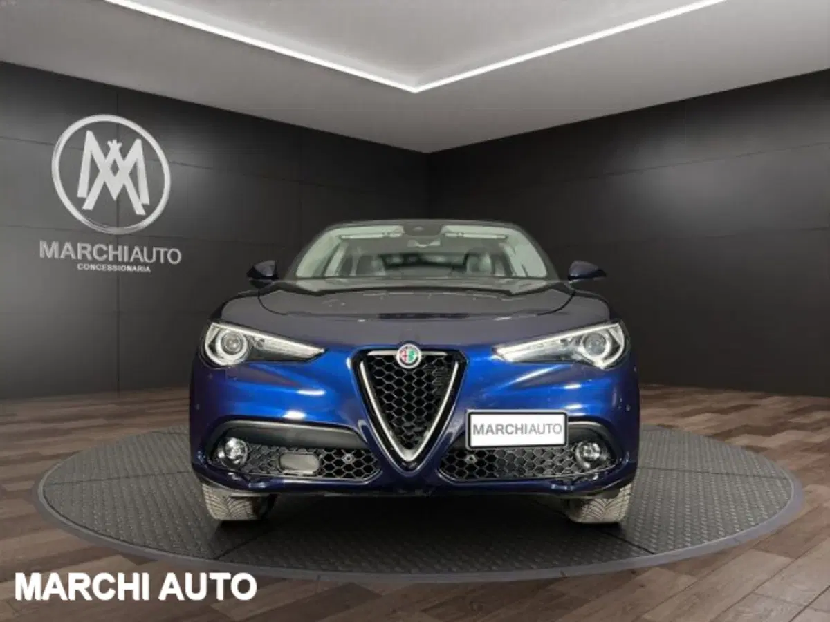 Alfa Romeo Stelvio usata a Perugia (2)