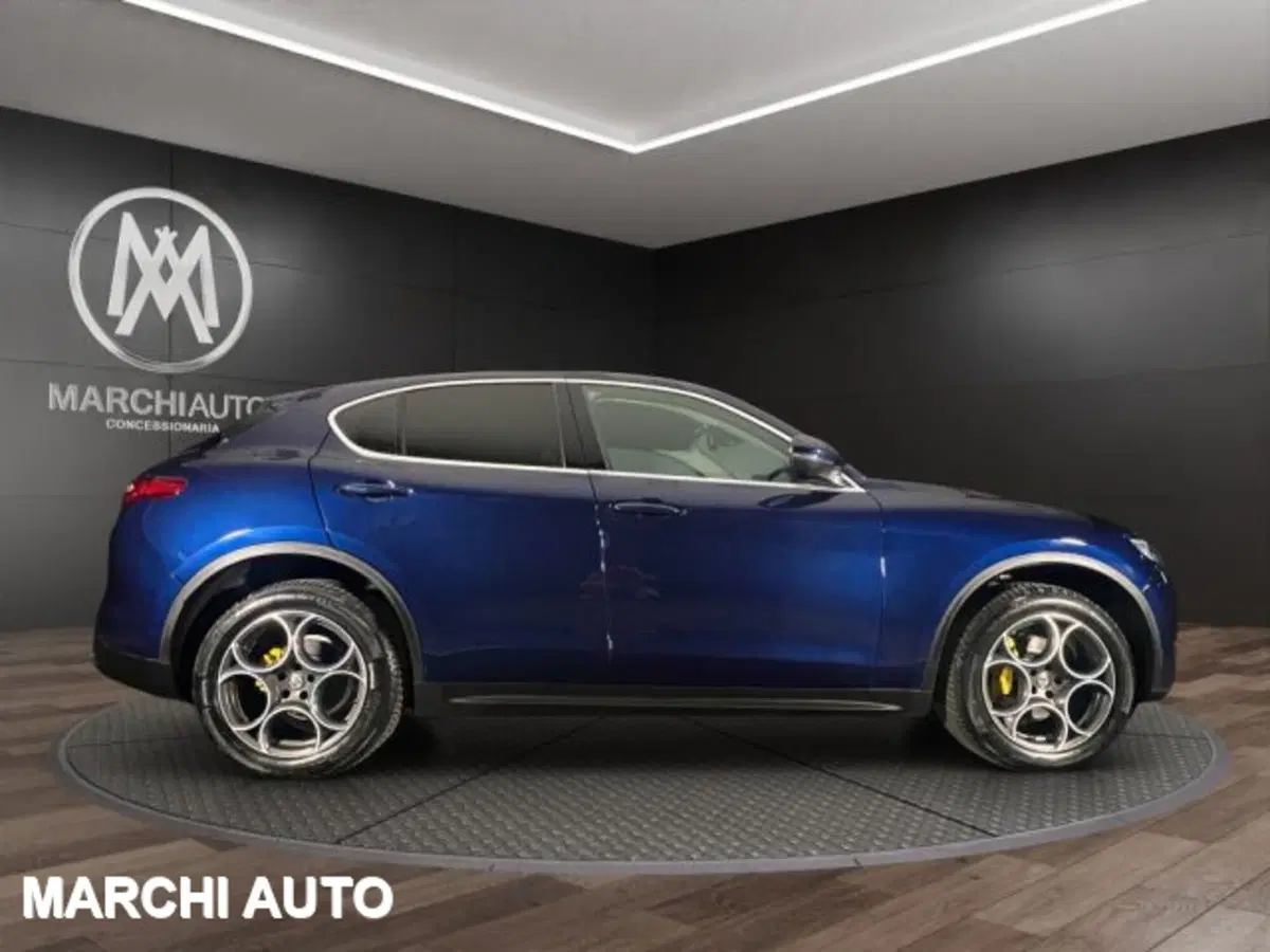 Alfa Romeo Stelvio usata a Perugia (4)