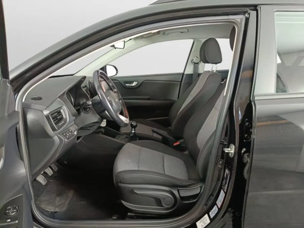 Kia Stonic usata a Teramo (8)