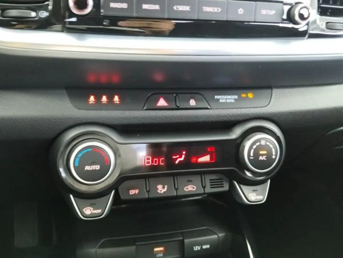 Kia Stonic usata a Como (15)