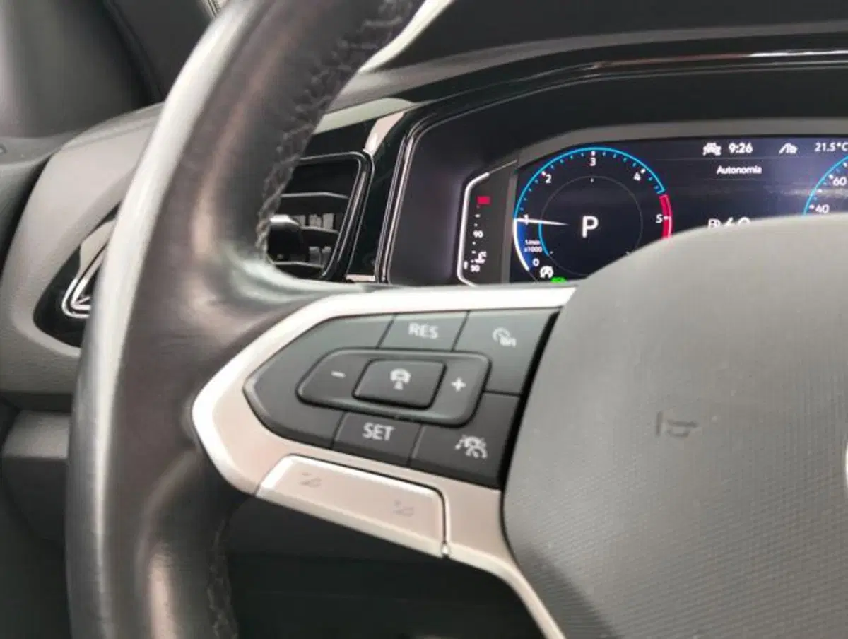 Volkswagen T-Roc usata a Como (11)
