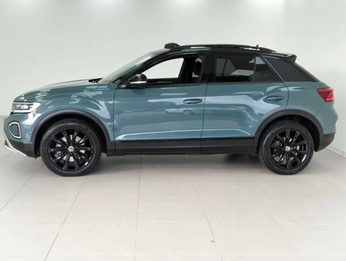 Volkswagen T-Roc usata a Como (8)