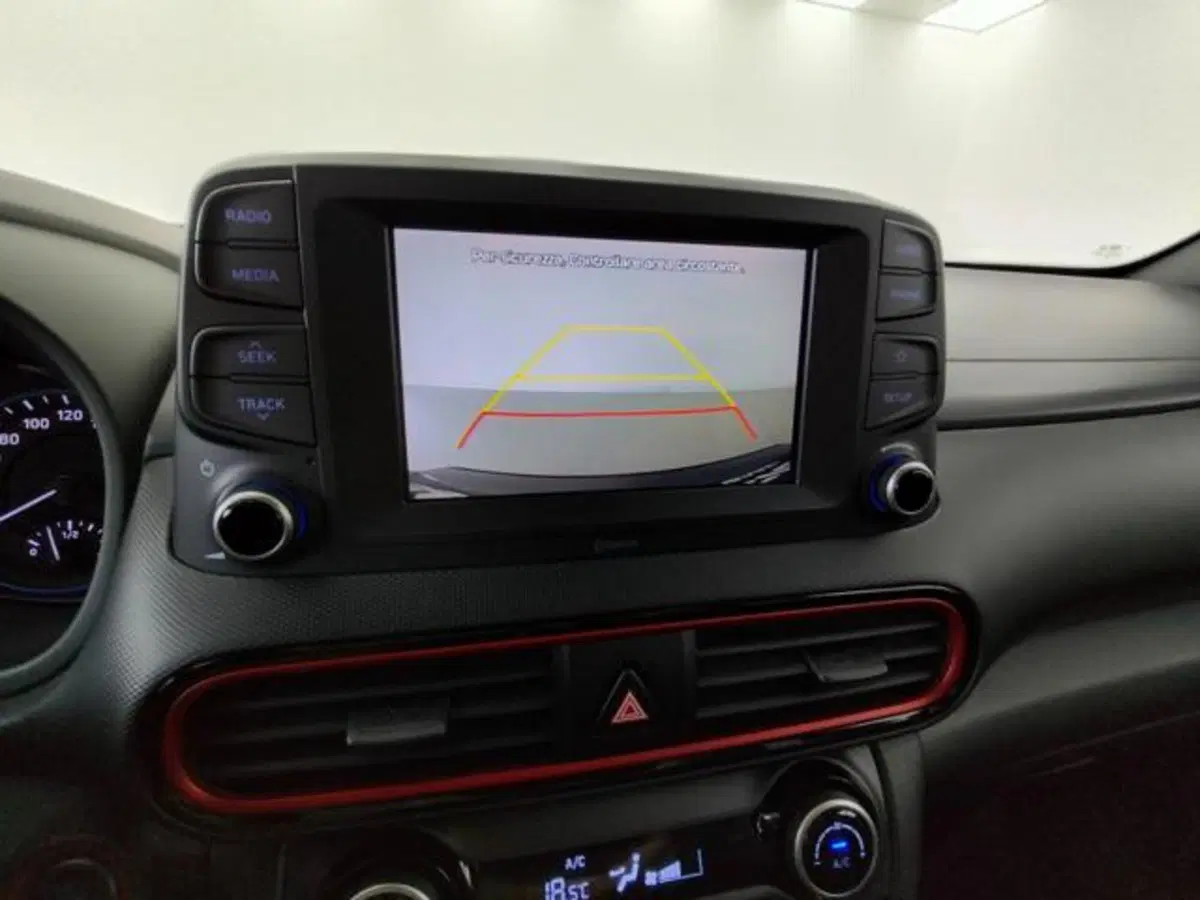 Hyundai Kona usata a Como (10)