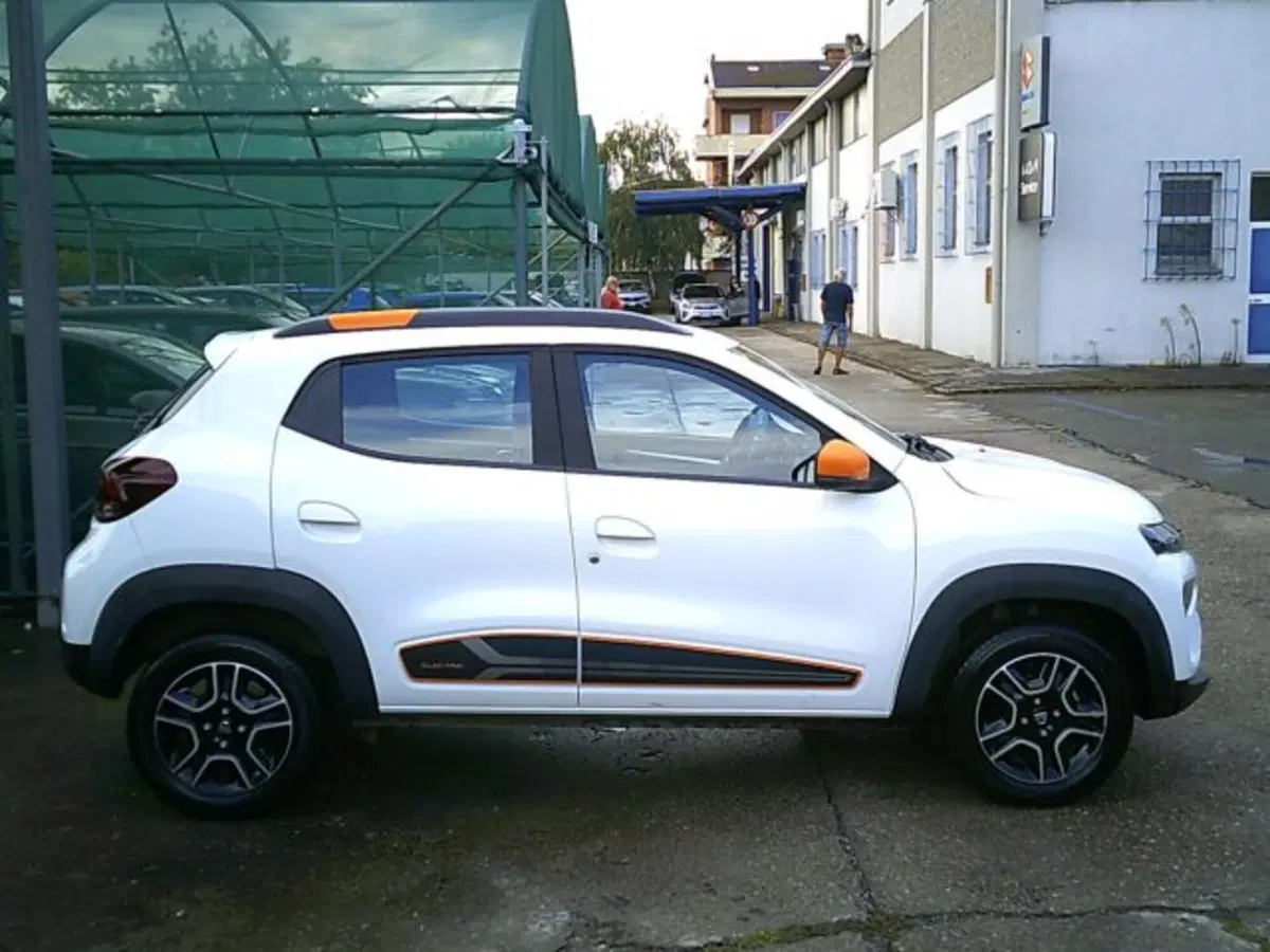 Dacia Spring usata a Novara (3)