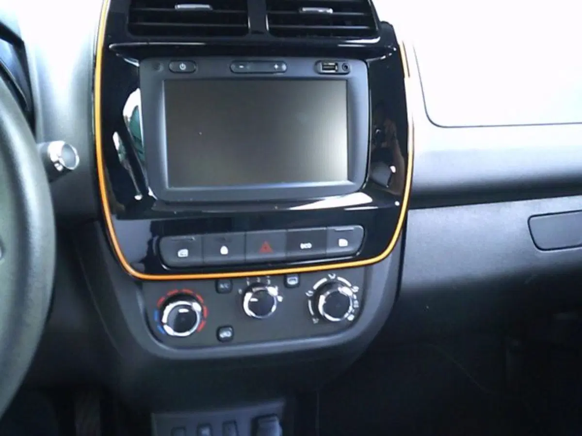 Dacia Spring usata a Novara (9)