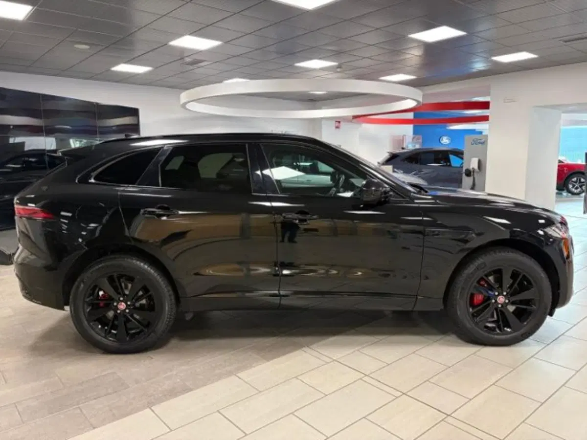 Jaguar F-Pace usata a Cuneo (8)
